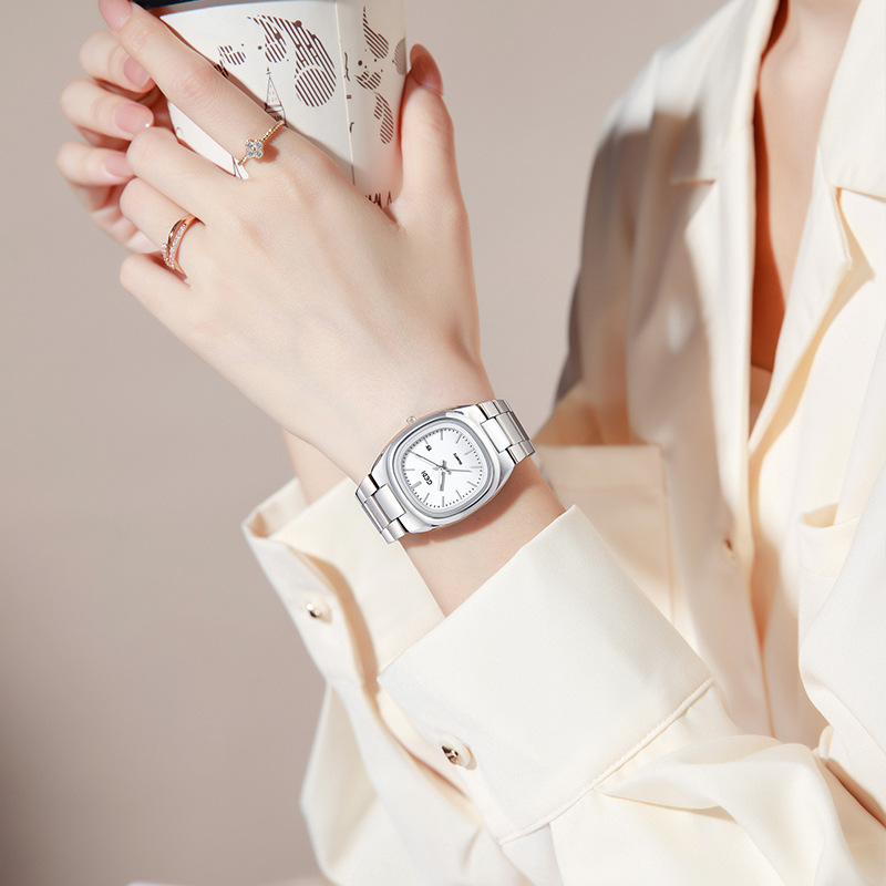 UTHAI CQ361 Modieus dameshorlo - Luxury Watch Girl recensie en prijs