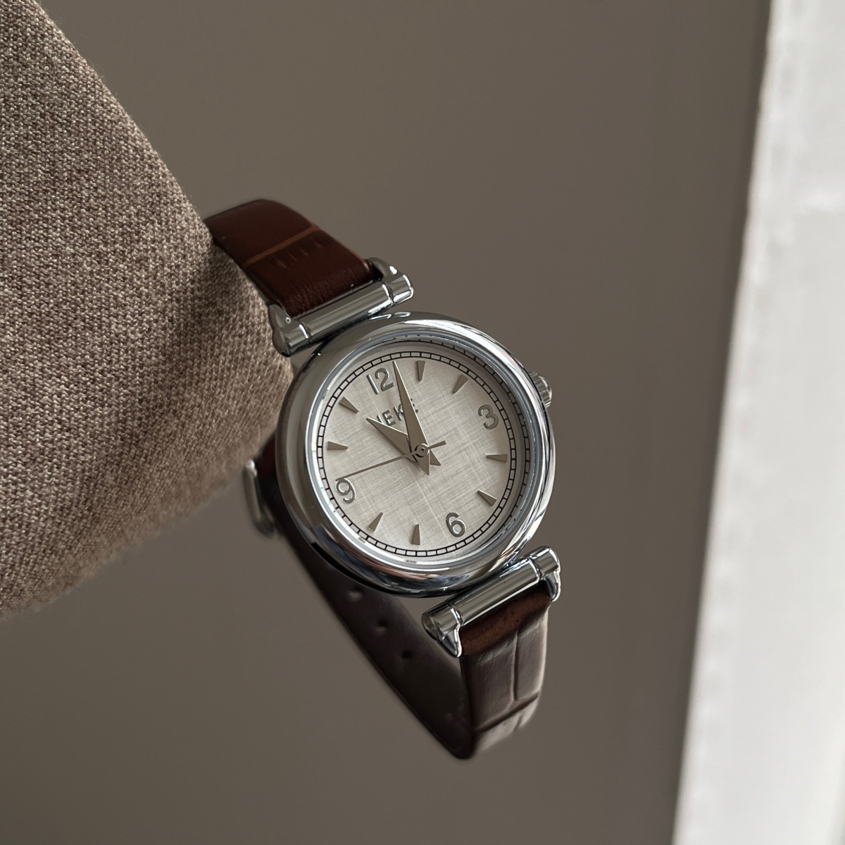 Vintage stijl luxe horloge met - Luxury Watch With Leather Strap recensie en prijs
