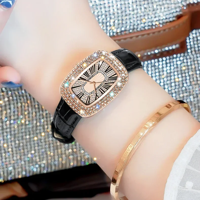 Trendy en modieus dameshorloge - Luxury Watch With Leather Strap recensie en prijs